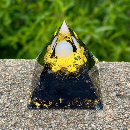 Pyramid Desktop High-end Ornament Birthday Gift Fish Tank Landscaping Car Decoration Resin Epoxy+Crystal Ball/Stone