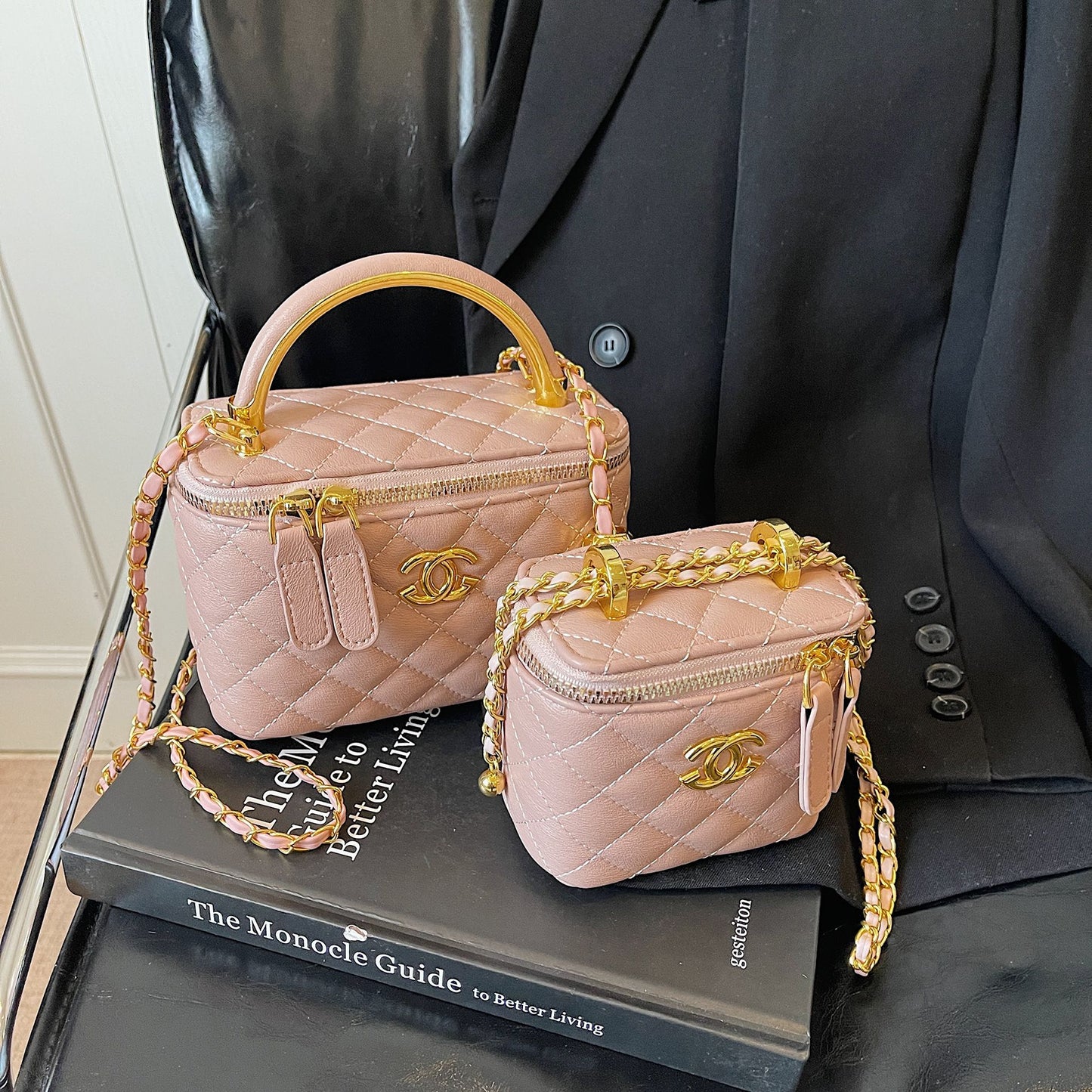 New small square bag for women, versatile textured chain handbag, fashionable diamond-patterned shoulder messenger bag