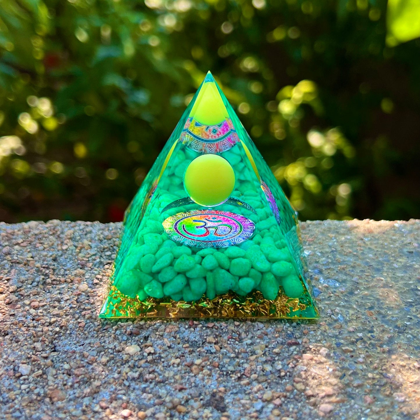 Pyramid Desktop High-end Ornament Birthday Gift Fish Tank Landscaping Car Decoration Resin Epoxy+Crystal Ball/Stone
