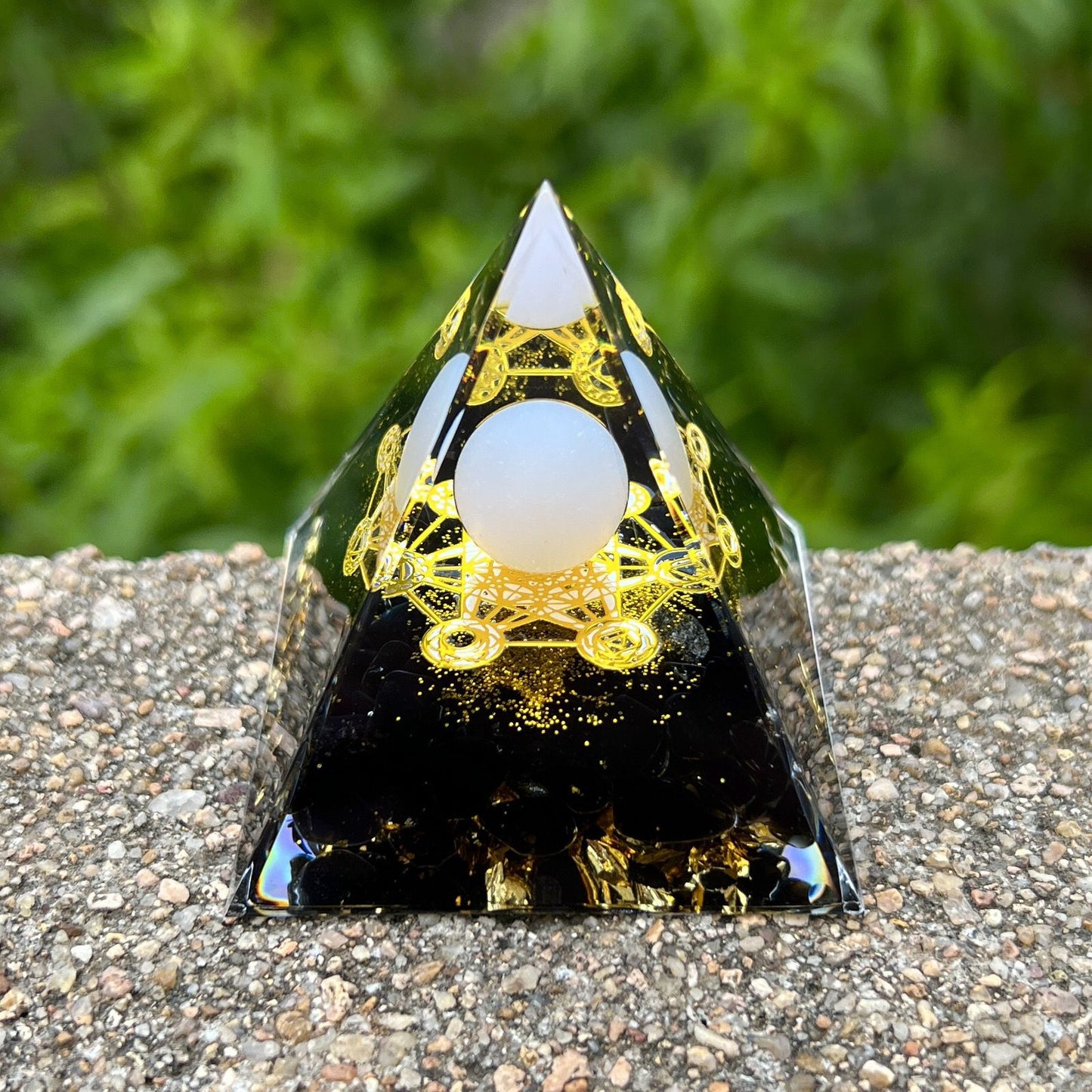 Pyramid Desktop High-end Ornament Birthday Gift Fish Tank Landscaping Car Decoration Resin Epoxy+Crystal Ball/Stone