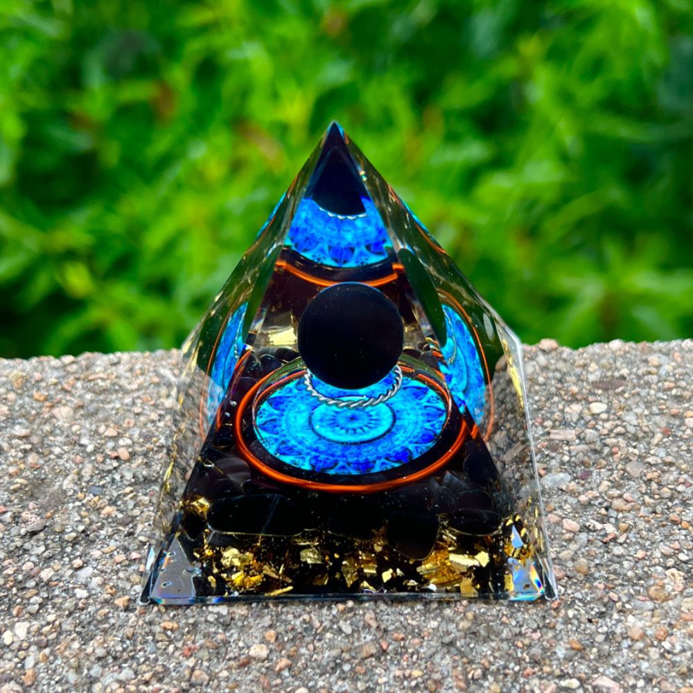 Pyramid Desktop High-end Ornament Birthday Gift Fish Tank Landscaping Car Decoration Resin Epoxy+Crystal Ball/Stone