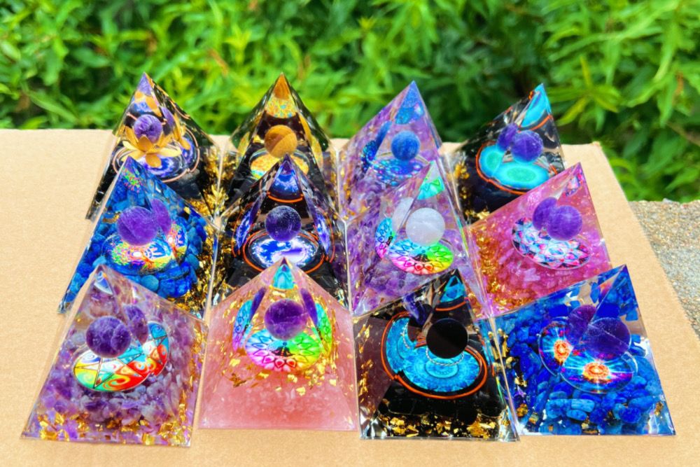Pyramid Desktop High-end Ornament Birthday Gift Fish Tank Landscaping Car Decoration Resin Epoxy+Crystal Ball/Stone